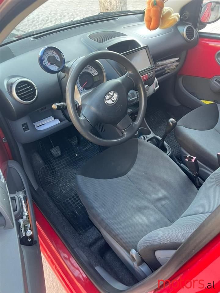 2007' Toyota Aygo photo #5