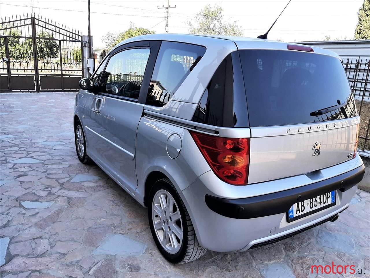 2006' Peugeot 1007 photo #6