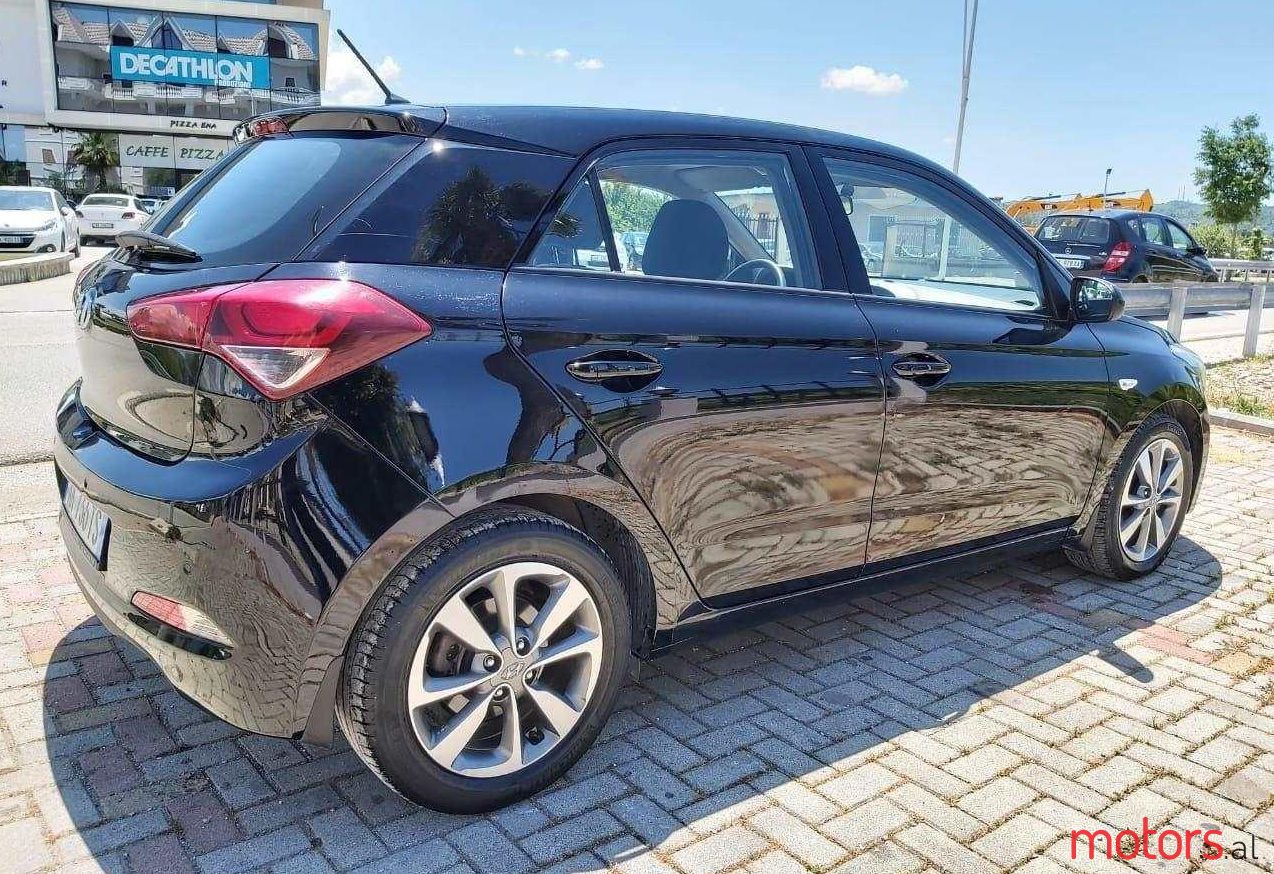 2018' Hyundai i20 photo #1