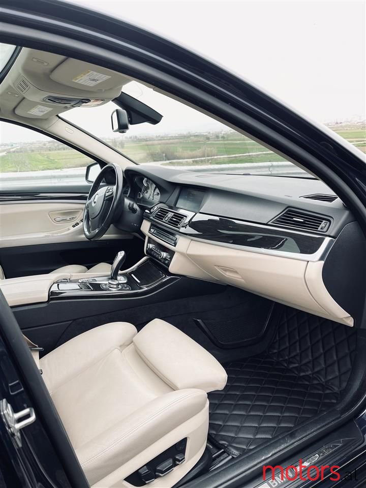 2011' BMW 535 photo #2