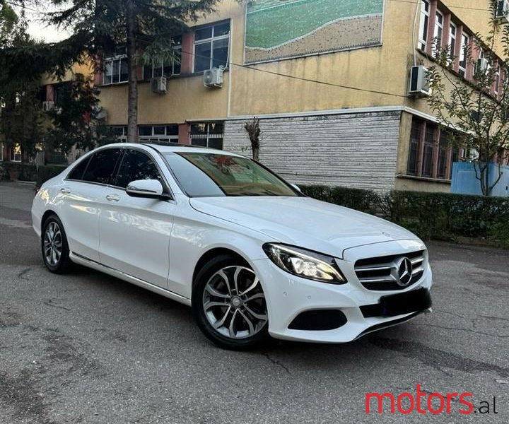 2017' Mercedes-Benz 220 photo #1