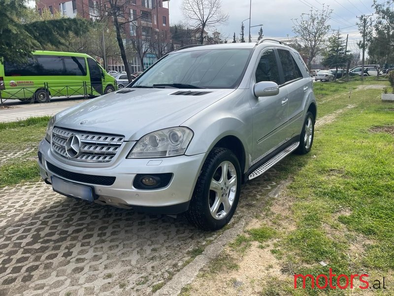 2006' Mercedes-Benz ML 320 photo #1