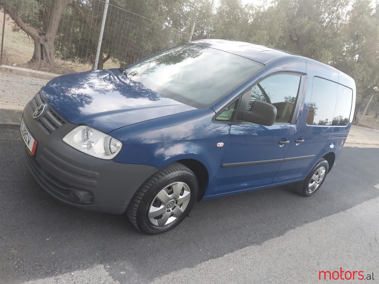 2009' Volkswagen Caddy photo #2