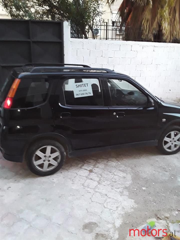 2005' Suzuki Ignis photo #2