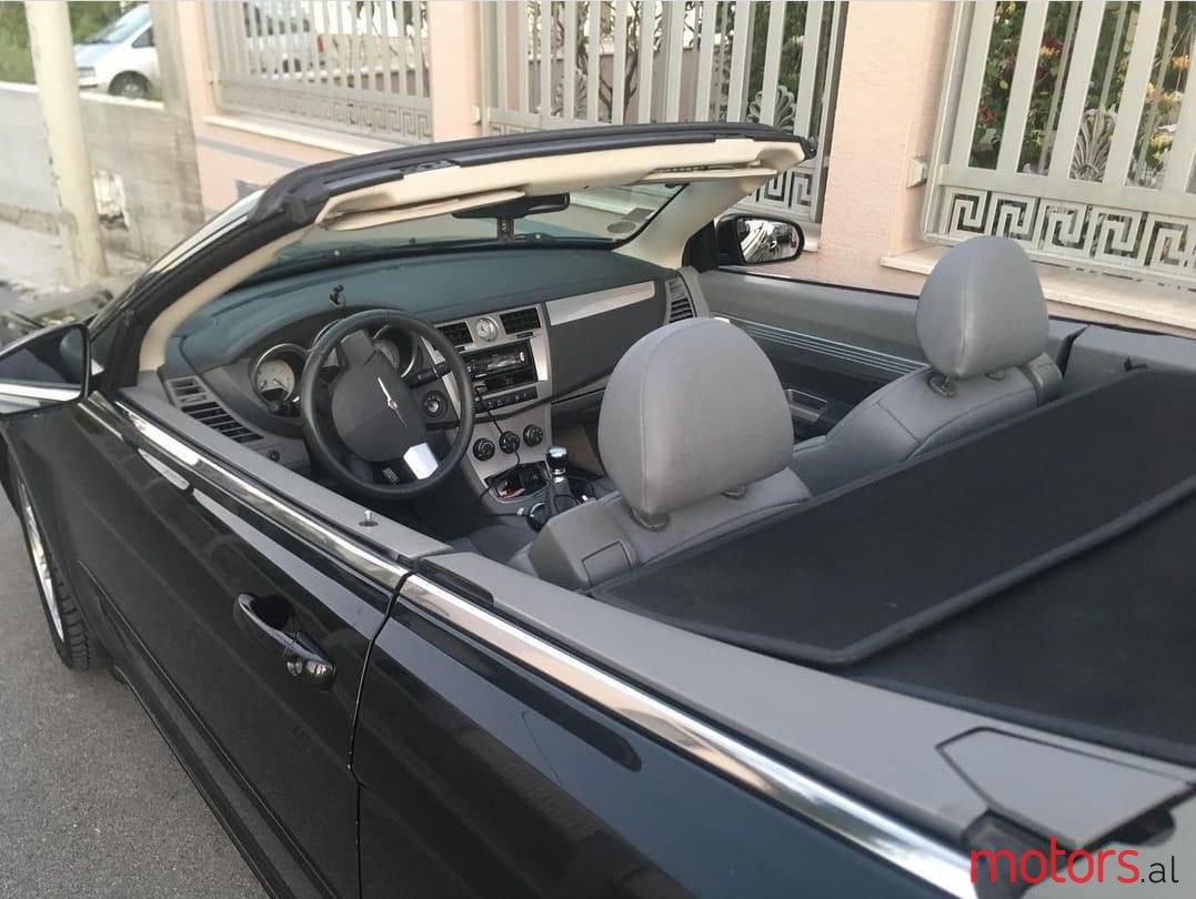 2010' Chrysler Sebring photo #4