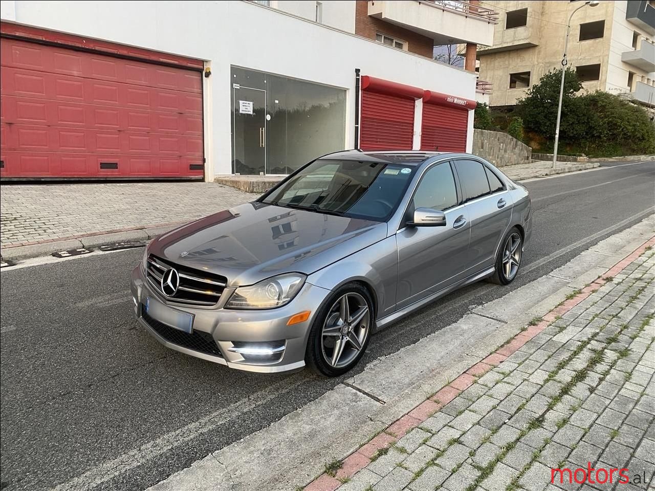 2012' Mercedes-Benz C 250 photo #1