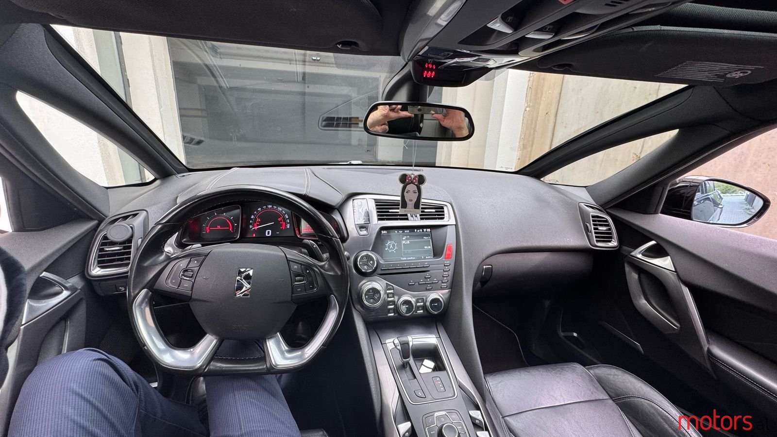 2013' Citroen DS5 photo #5