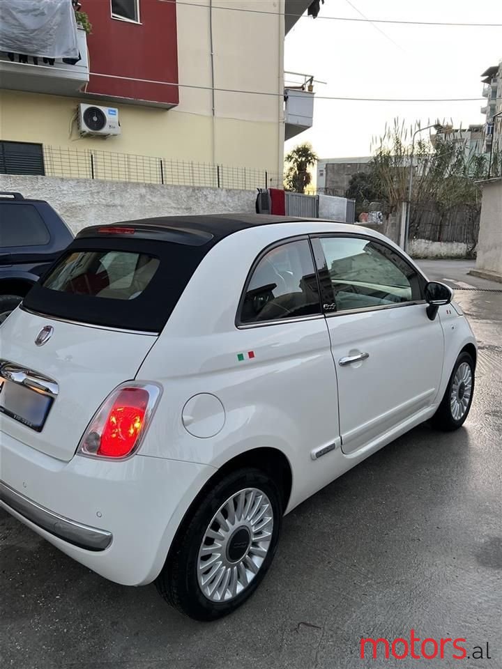 2011' Fiat 500C photo #2