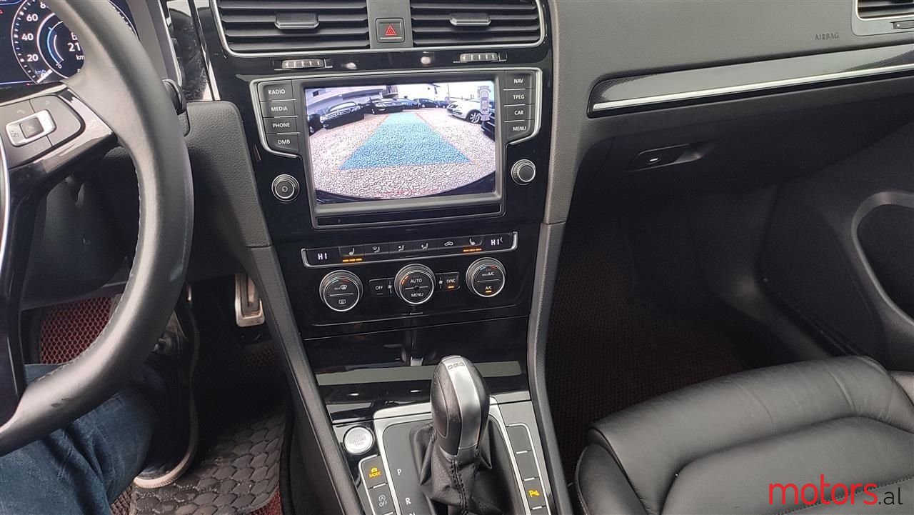 2014' Volkswagen Golf photo #3