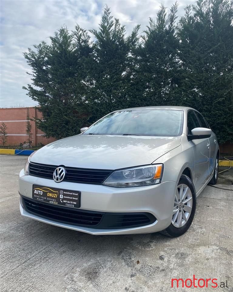 2012' Volkswagen Jetta photo #1