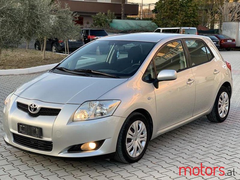 2009' Toyota Auris photo #1