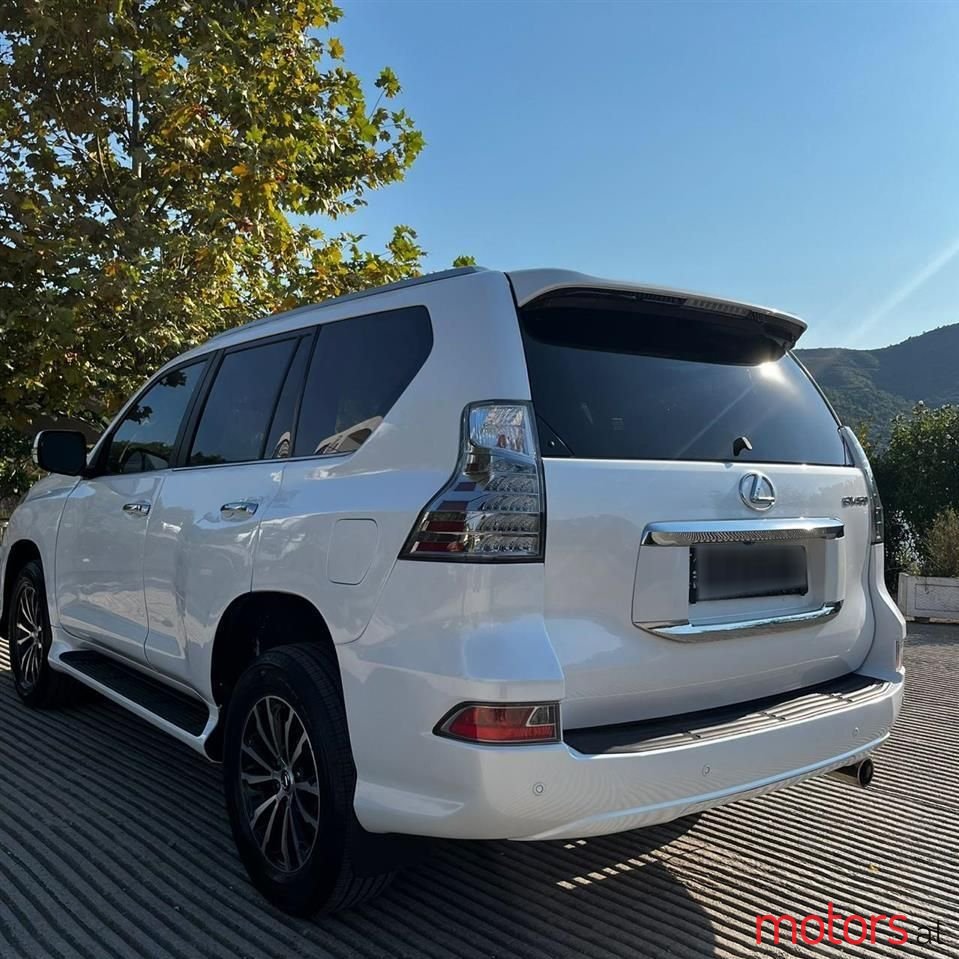 2011' Lexus GX 470 photo #3