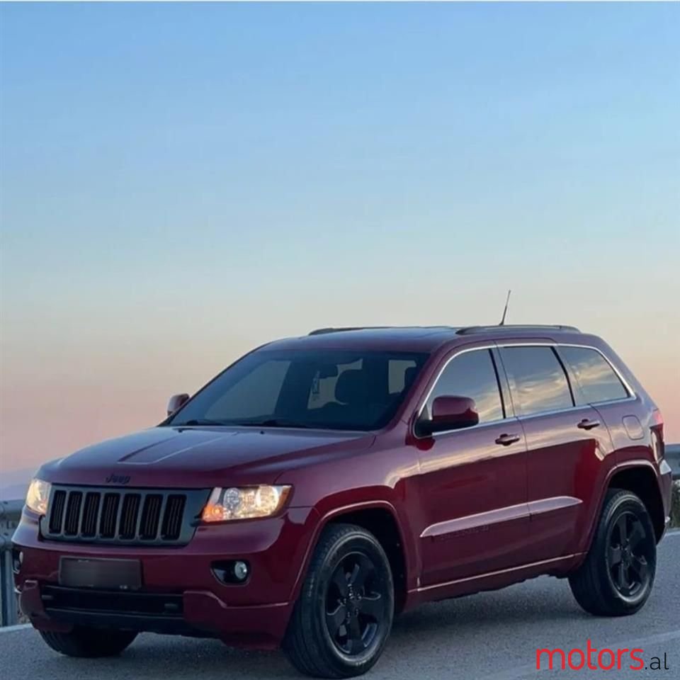 2012' Jeep Grand Cherokee photo #1