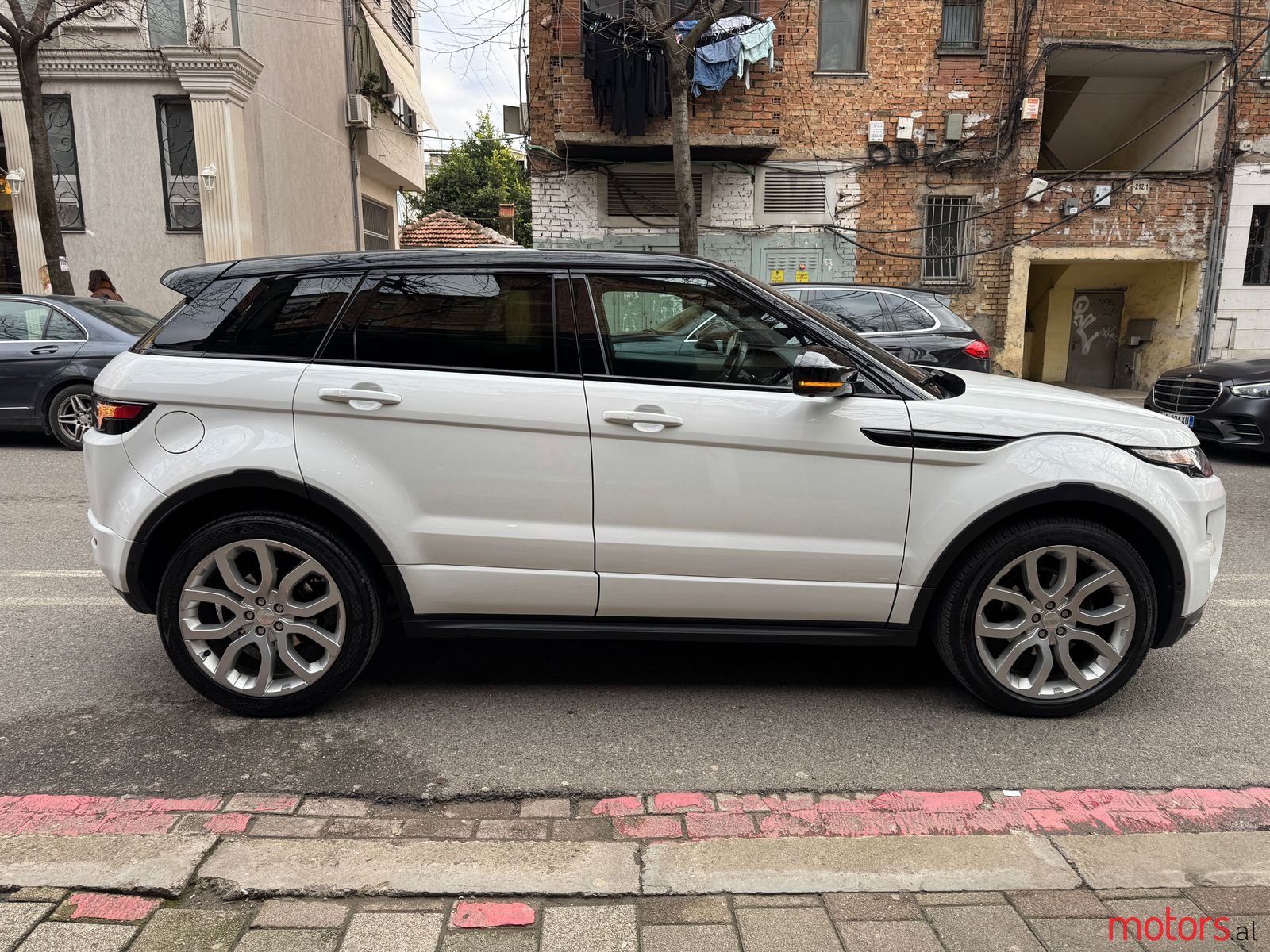 2014' Land Rover Range Rover Evoque photo #3
