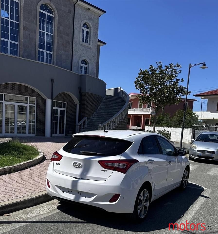 2012' Hyundai i30 photo #6