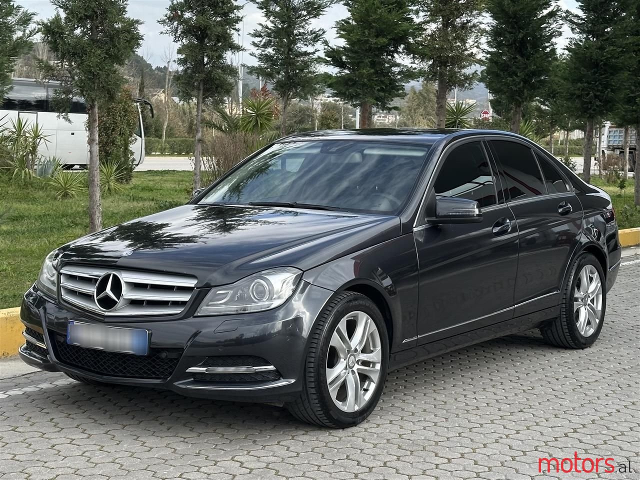 2011' Mercedes-Benz C 220 photo #1