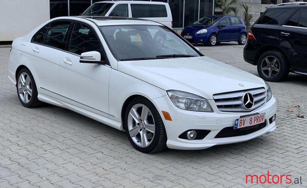 2010' Mercedes-Benz C 300 photo #1
