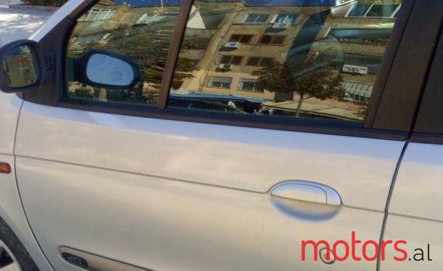 2002' Renault Scenic photo #3