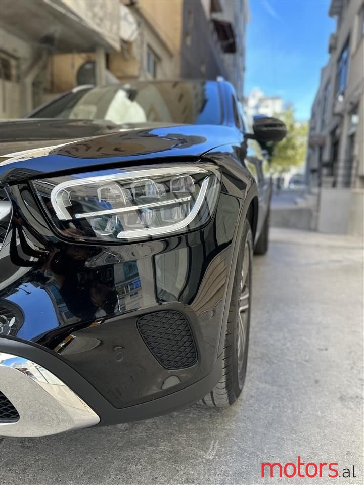 2020' Mercedes-Benz 200 photo #4