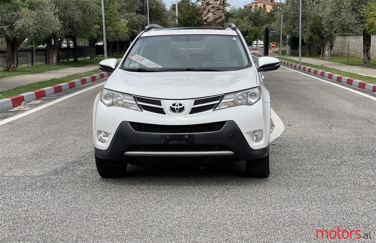 2013' Toyota RAV4 photo #3
