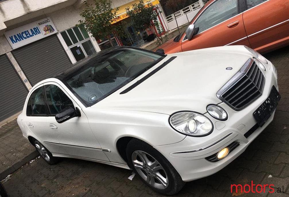 2007' Mercedes-Benz E 220 photo #2