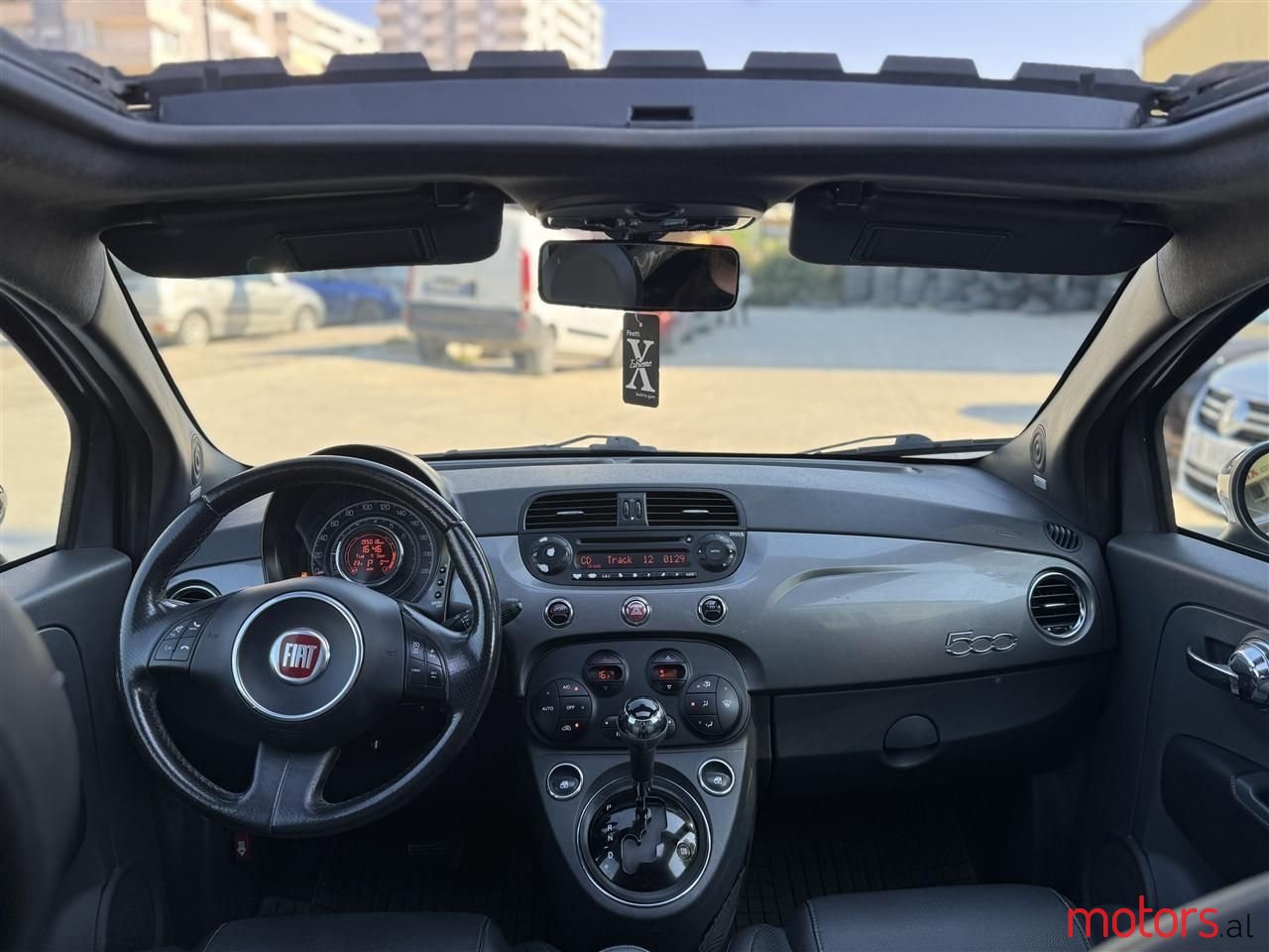 2013' Fiat 500C photo #6