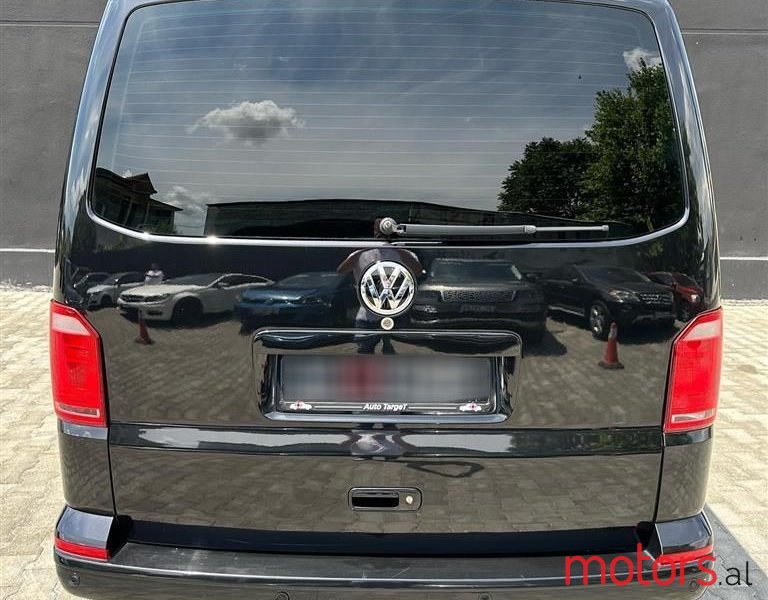 2009' Volkswagen T5 Caravelle photo #6