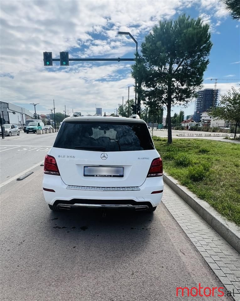 2013' Mercedes-Benz GLK 250 photo #2