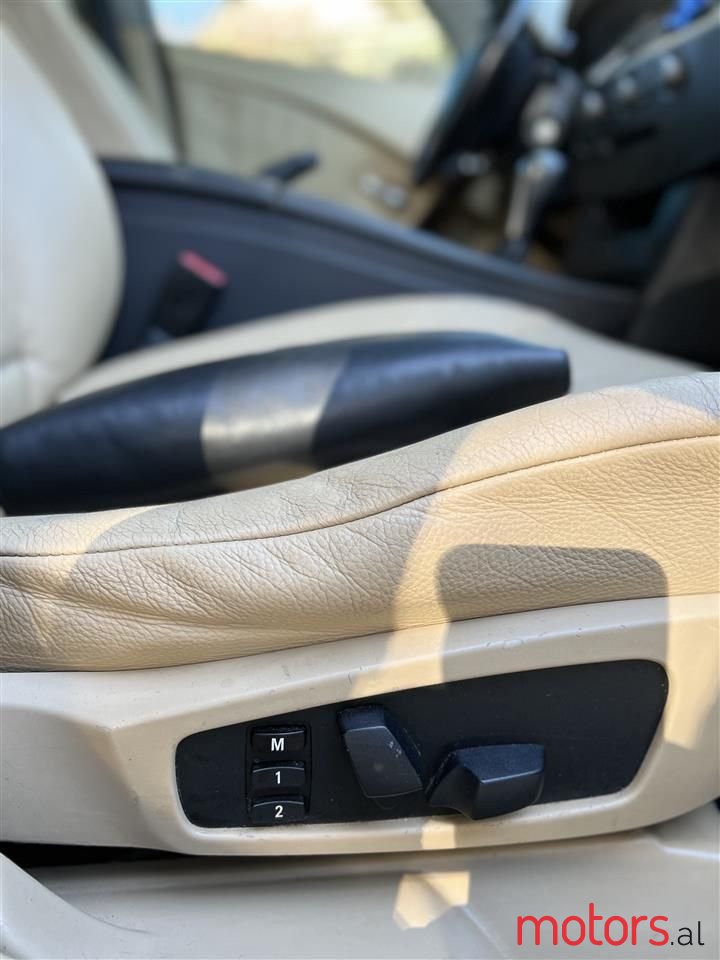 2005' BMW 520 photo #6