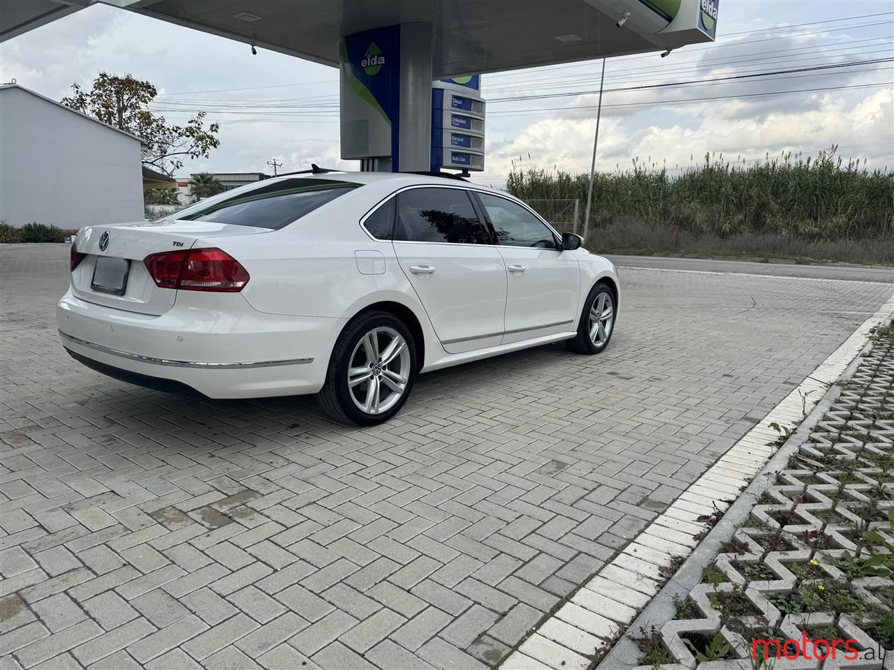 2012' Volkswagen Passat photo #4