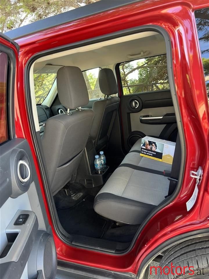 2008' Dodge Nitro photo #3