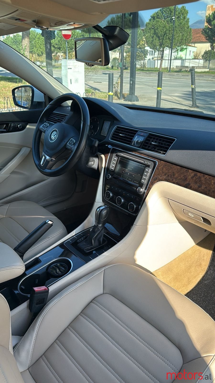 2014' Volkswagen Passat photo #5