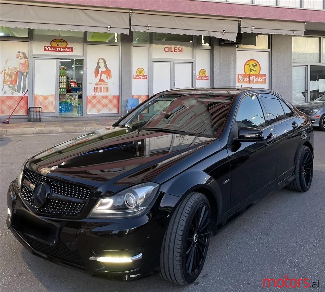 2009' Mercedes-Benz C 320 photo #1