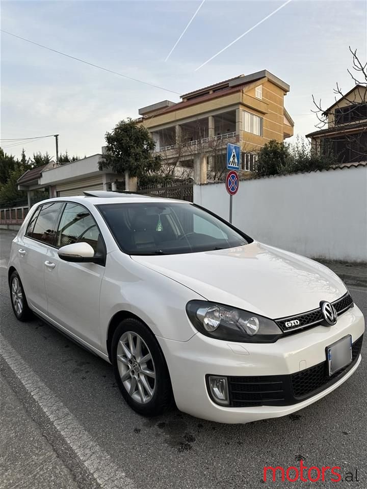 2013' Volkswagen Golf photo #1