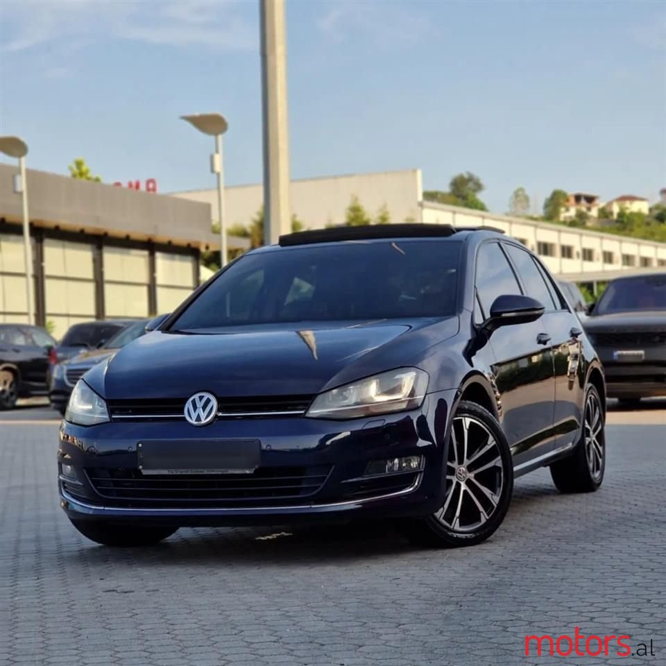2013' Volkswagen Golf photo #1