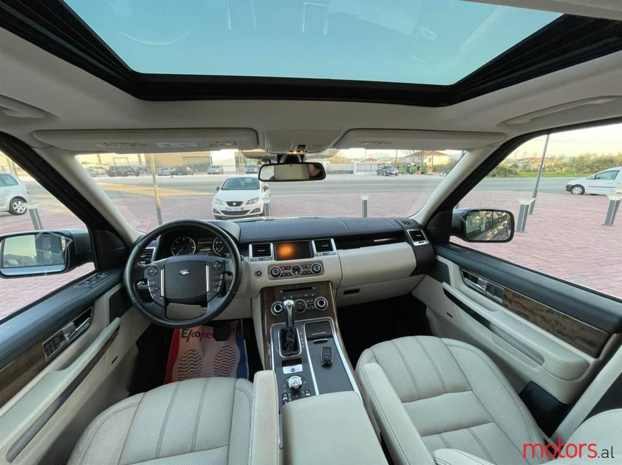 2011' Land Rover Range Rover Sport photo #5