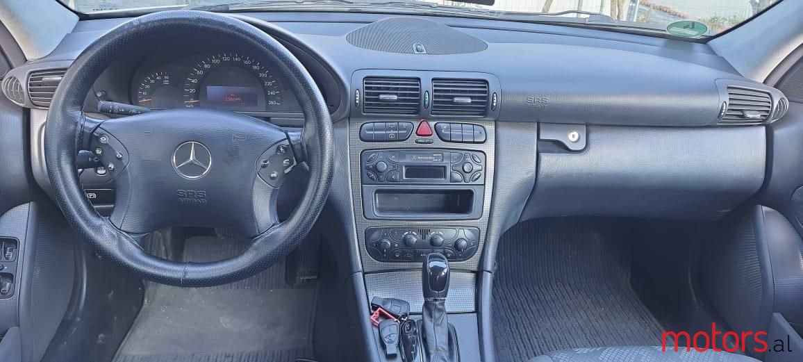 2002' Mercedes-Benz C 220 photo #4