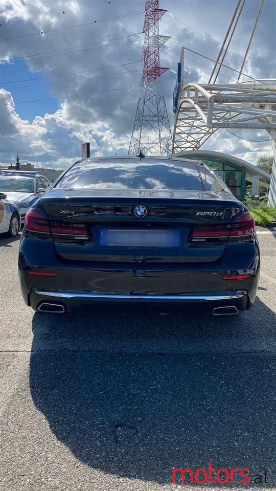 2022' BMW 520 photo #4