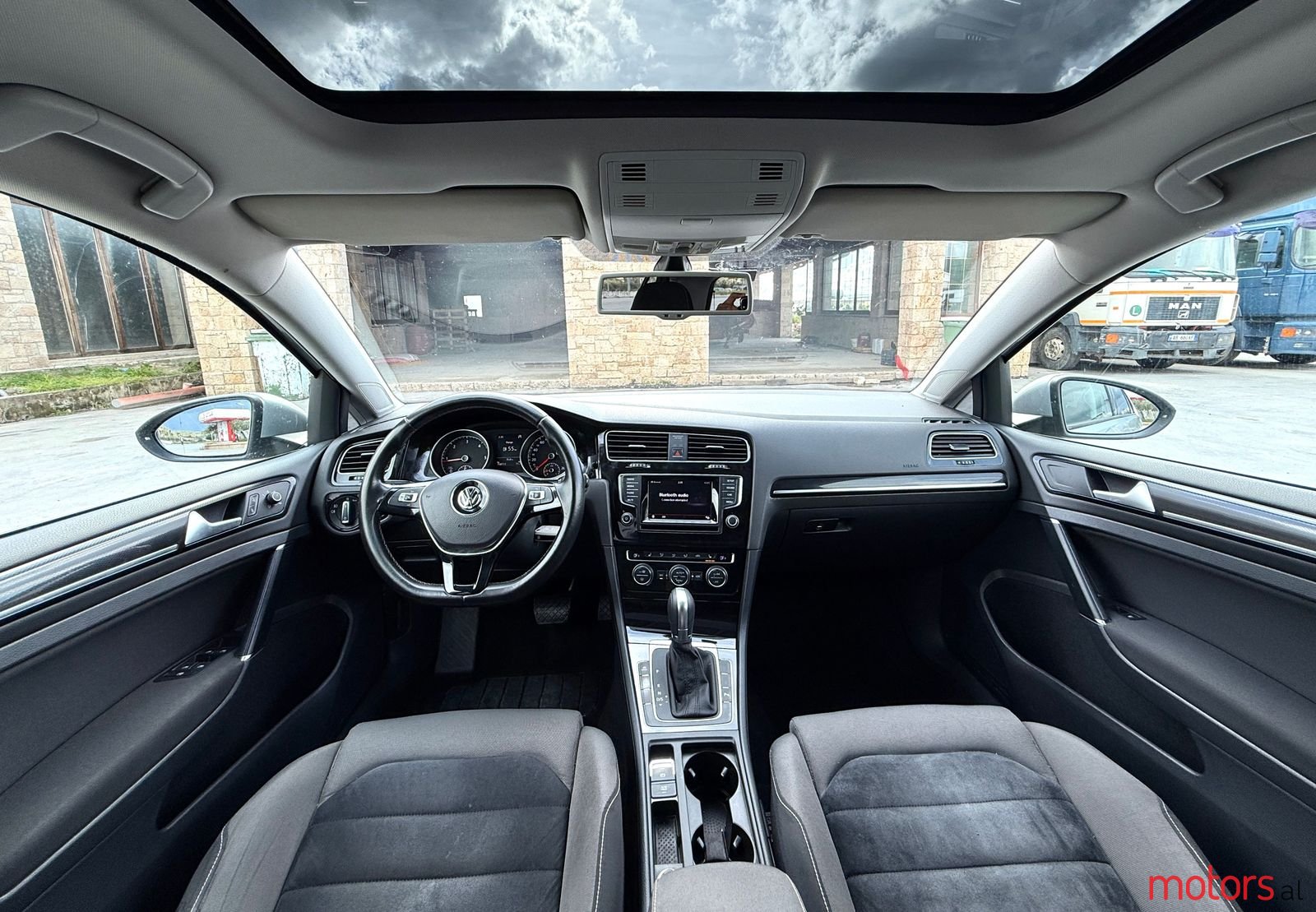 2014' Volkswagen Golf photo #4