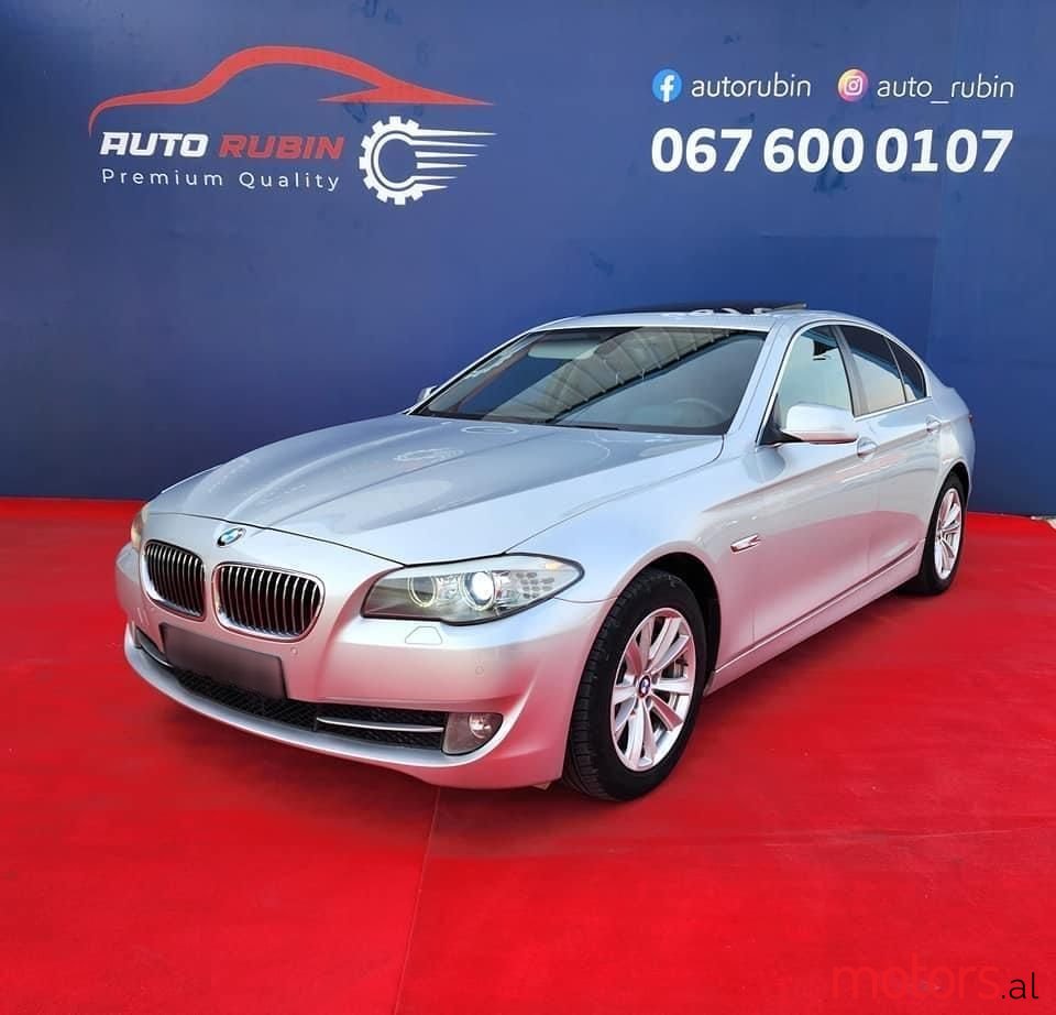 2012' BMW 520 photo #1