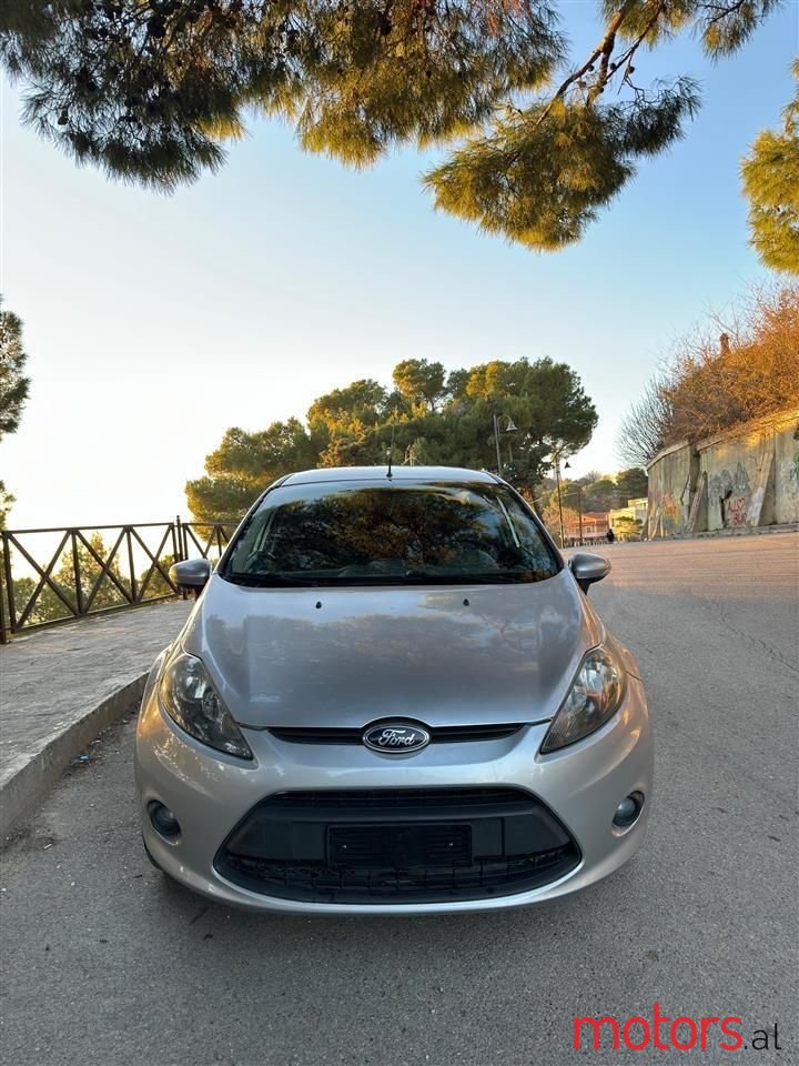 2011' Ford Fiesta photo #3