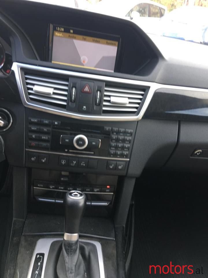 2011' Mercedes-Benz 250 photo #5