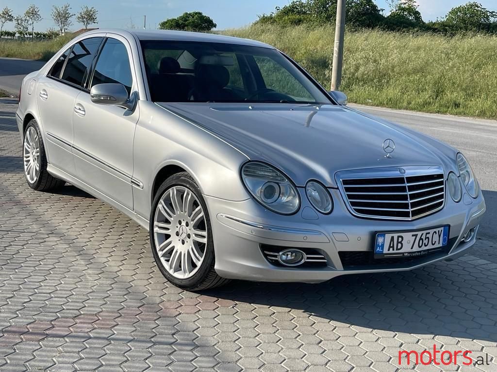 2007' Mercedes-Benz E 320 photo #1