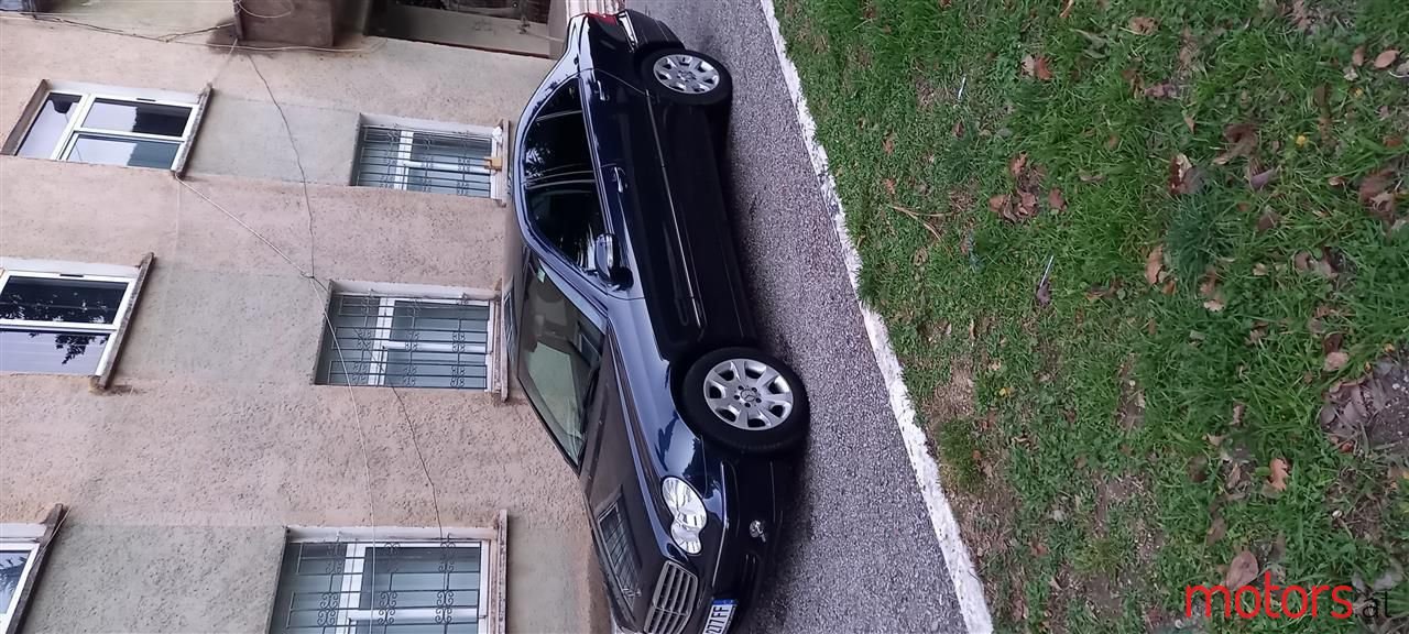 2005' Mercedes-Benz 220 photo #3