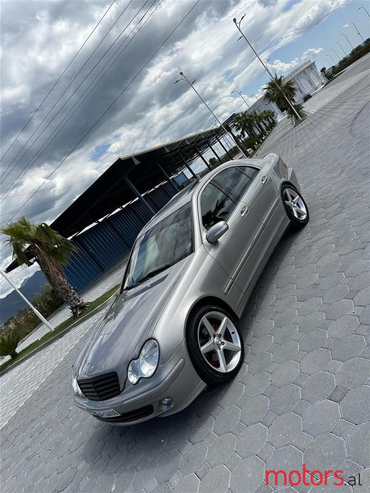 2006' Mercedes-Benz 220 photo #1