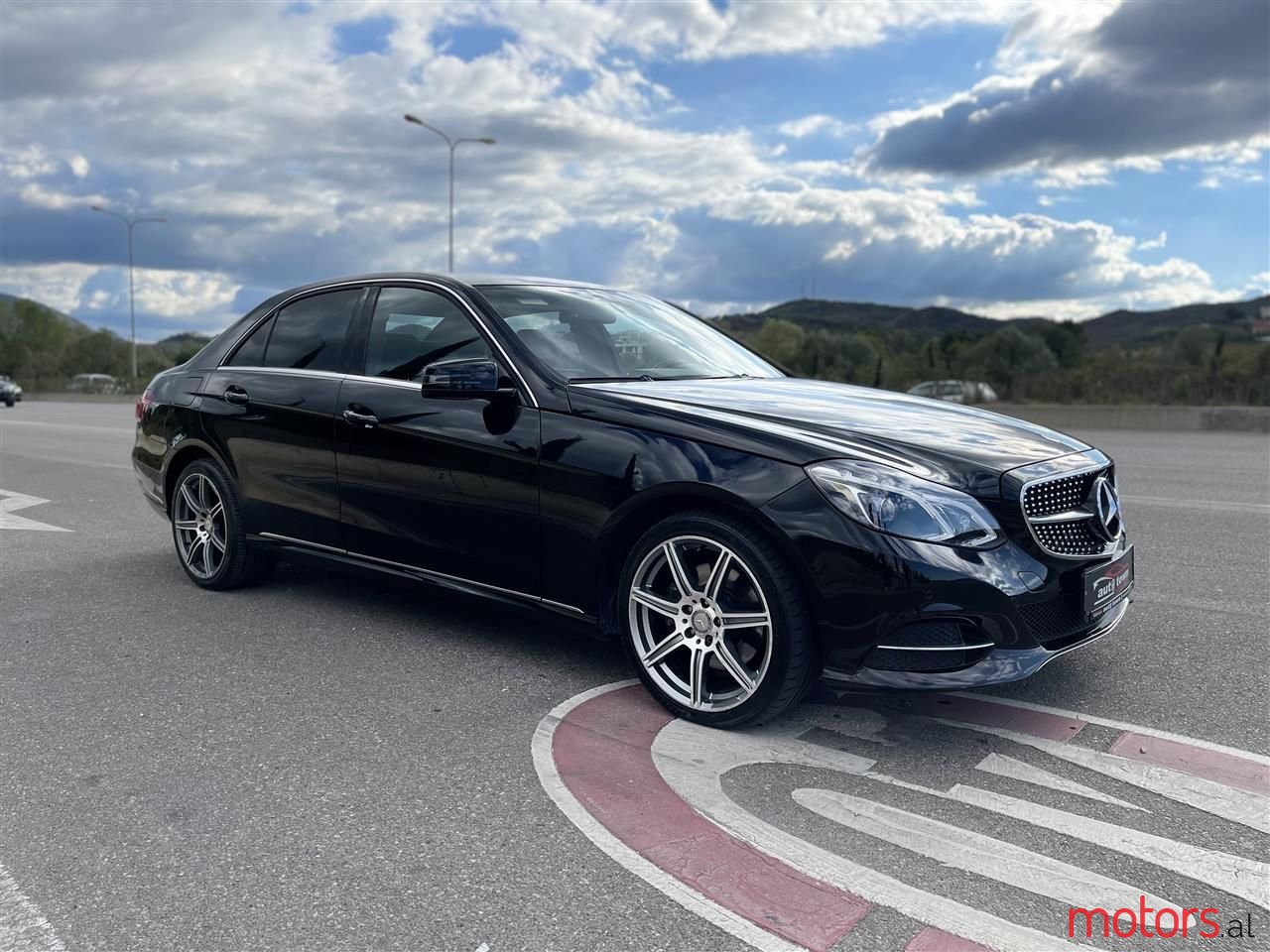 2014' Mercedes-Benz E 300 photo #6