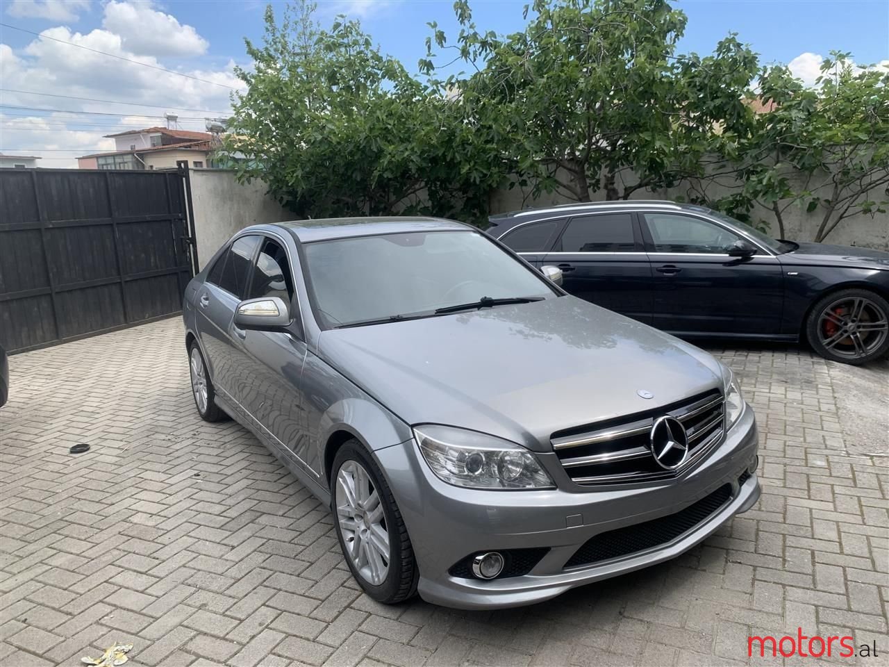 2009' Mercedes-Benz C 300 photo #1