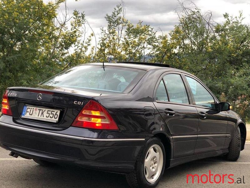 2002' Mercedes-Benz C 220 photo #2