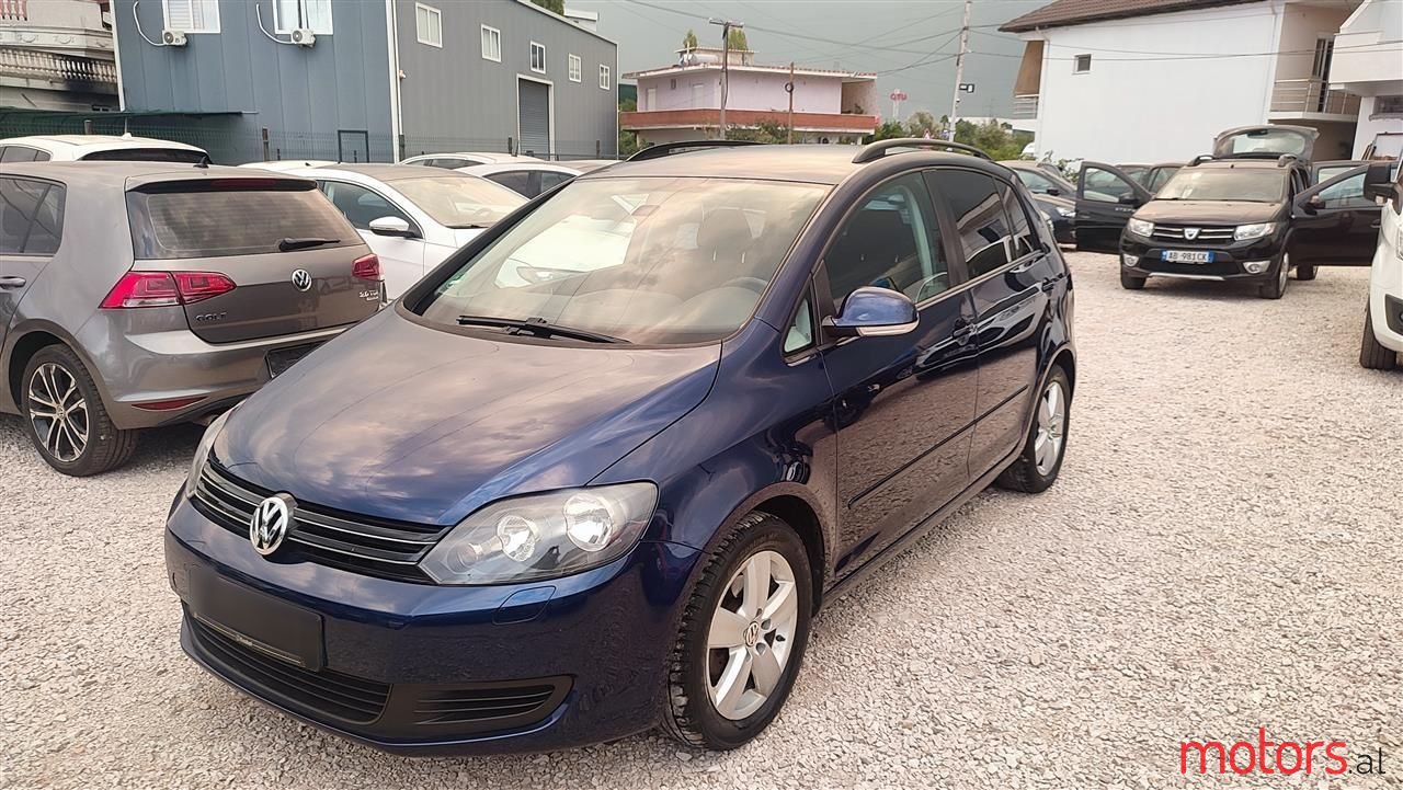 2009' Volkswagen Golf Plus photo #1