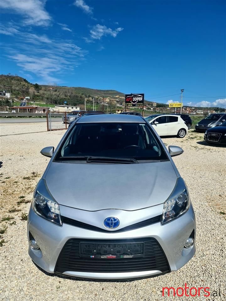 2013' Toyota Yaris photo #1